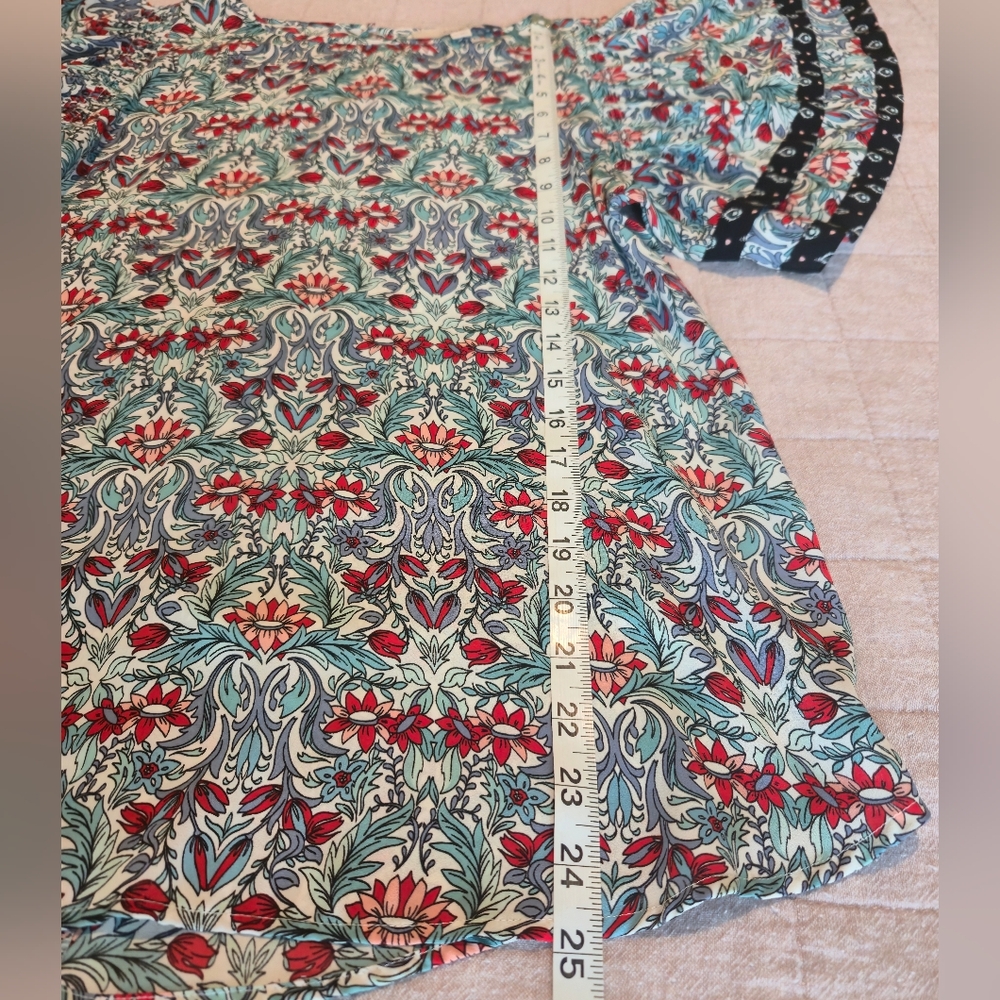 LOFT Multi-Color Flutter Sleeve Blouse - Picture 7 of 9